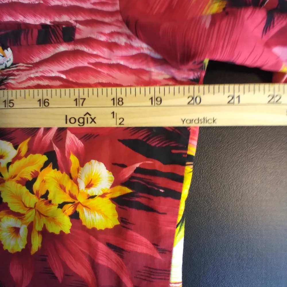 Royal Creations Made In Hawaii Tropical Red Button Down Mens  Hawaiian Shirt S - Picture 7 of 8
